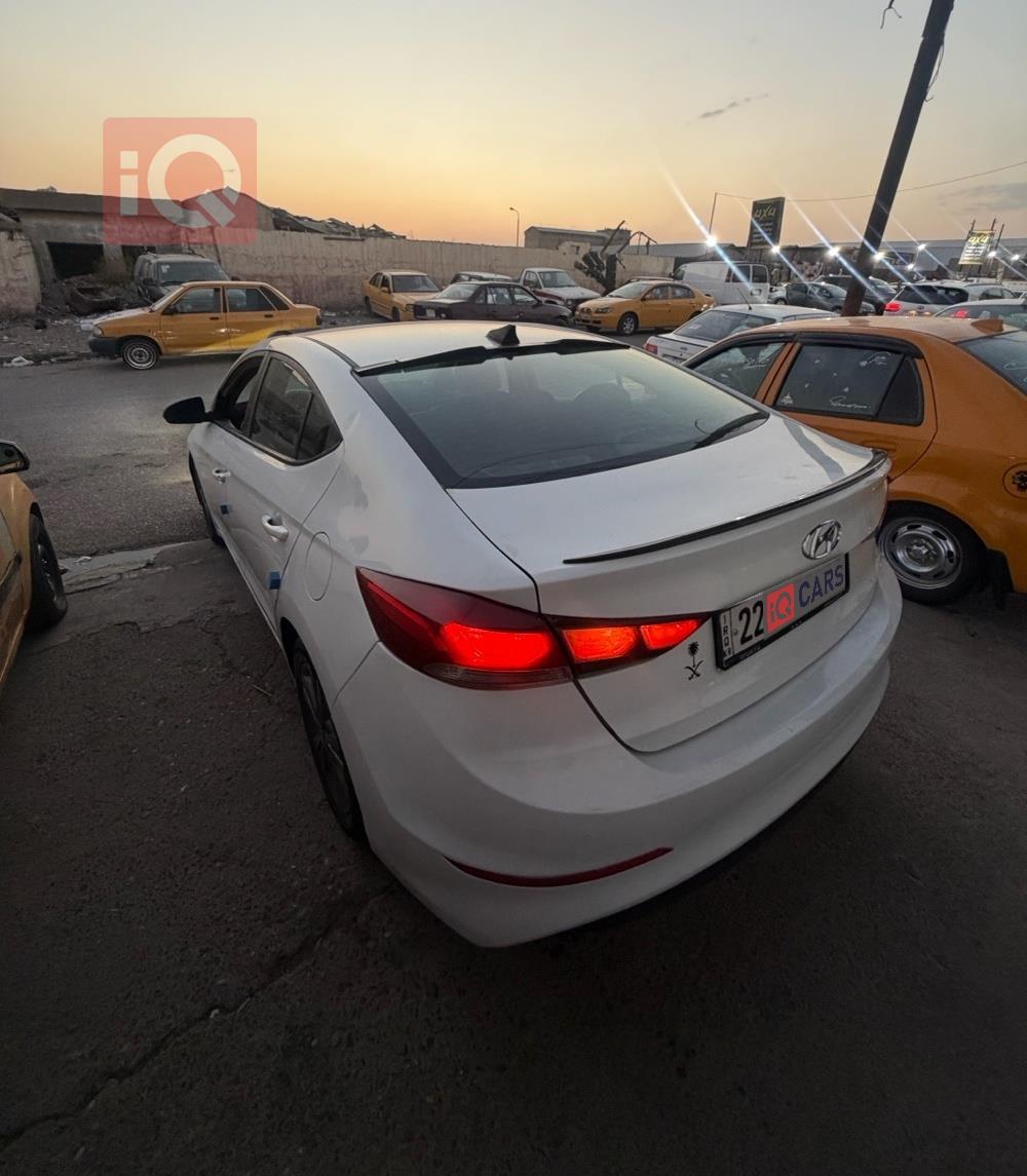 هيونداي النترا